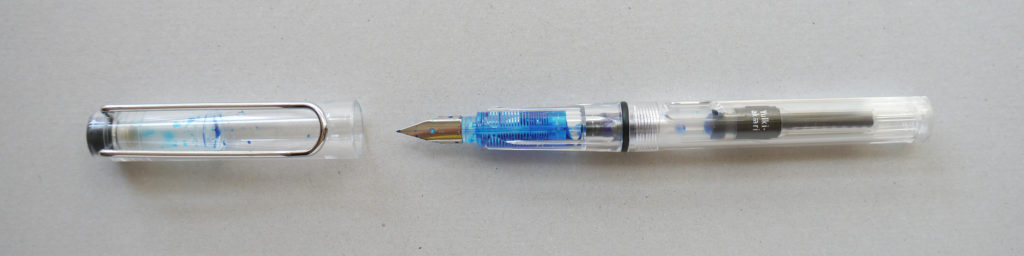 Memory fountain pen that looks like a Lamy Safari knock-off