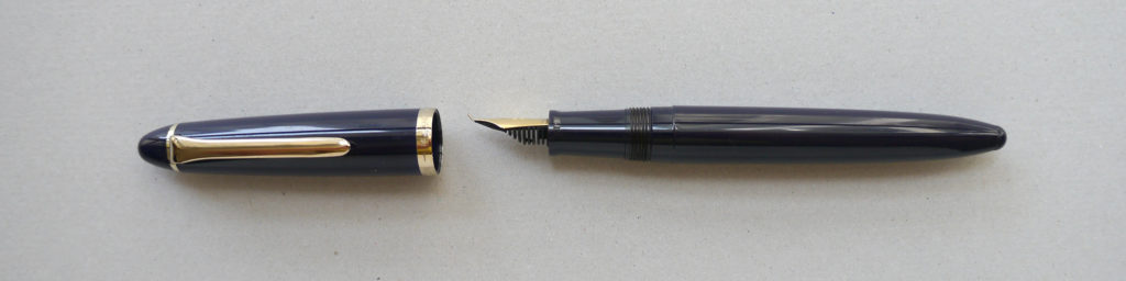 A Sailor ’Profit’ calligraphy fountain pen